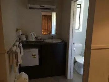 The Commercial Hotel Motel Chinchilla